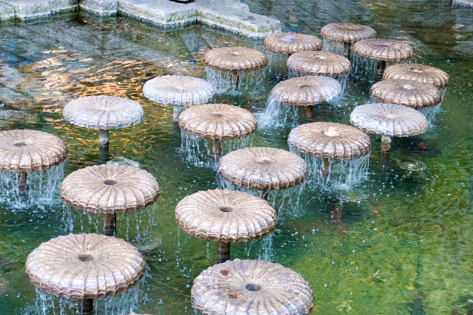 Munich-Fountains-P1000910.jpg