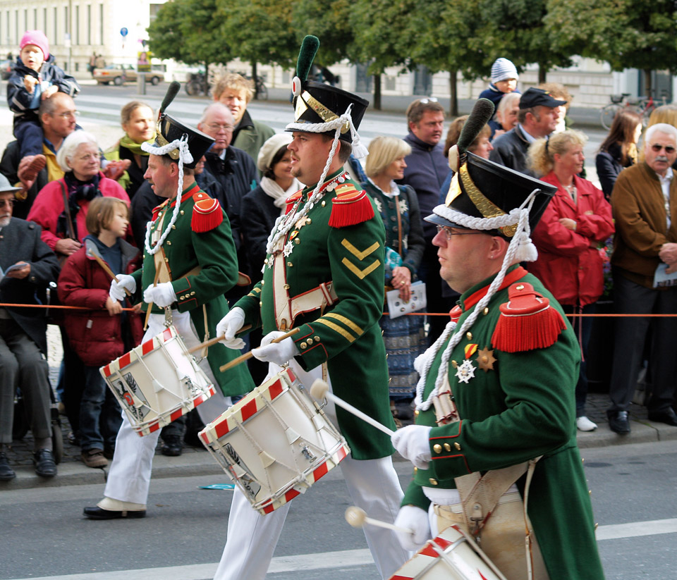 oktoberfest-2008-sunday-parade-02_2877096952_o.jpg