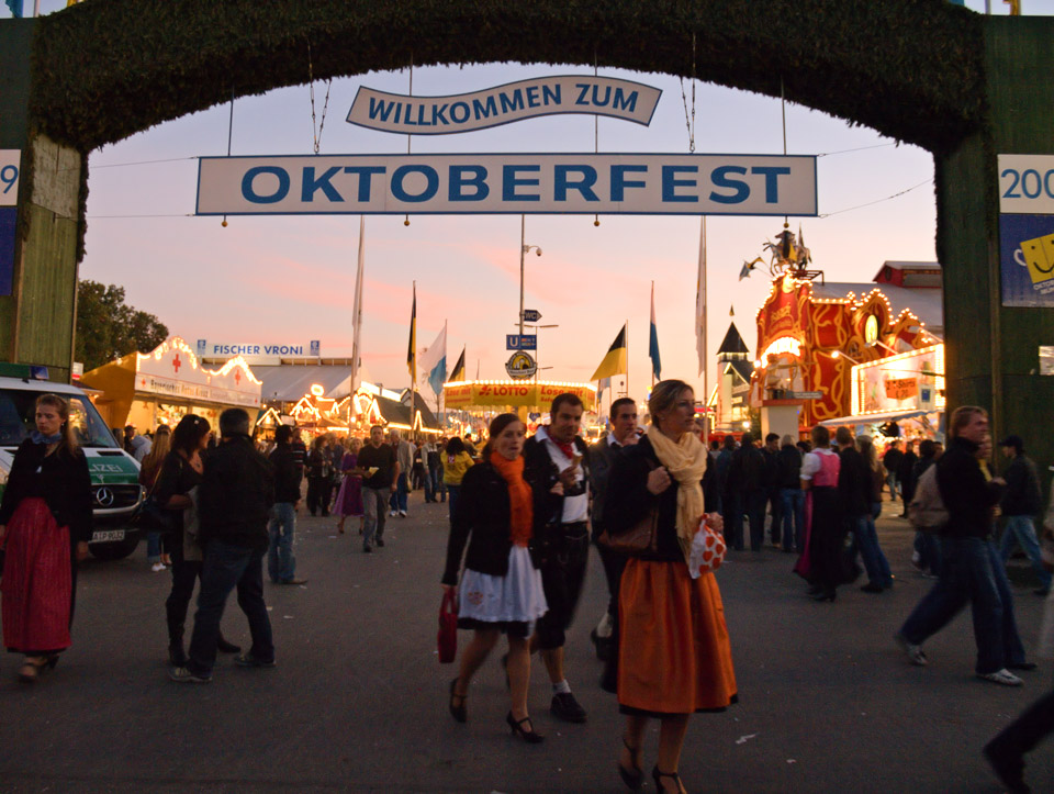 oktoberfest-2009-pa043732_3990693484_o.jpg